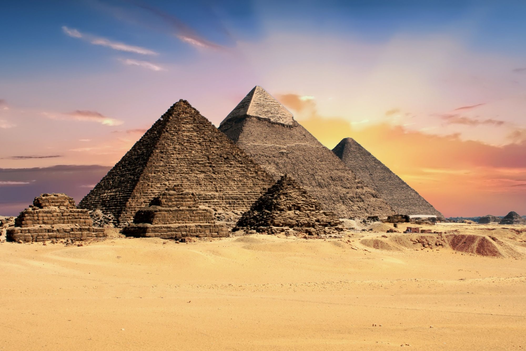 Рисунок 4.4. Пирамиды долины Гиза, Египет